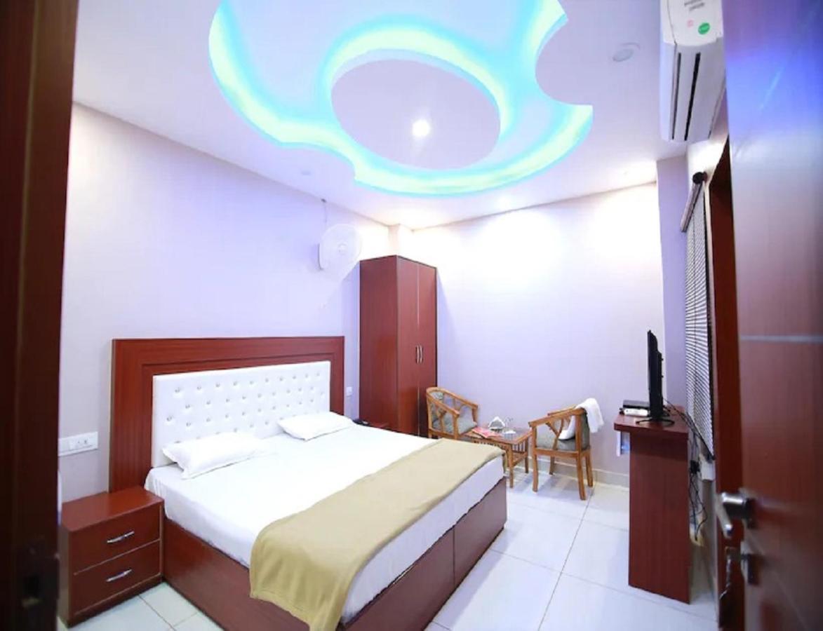 Hotel Kings, Rohtak 外观 照片